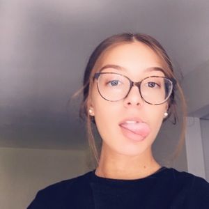 Meet your Posher, Gabriela